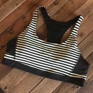Lululemon size 8 sports bra